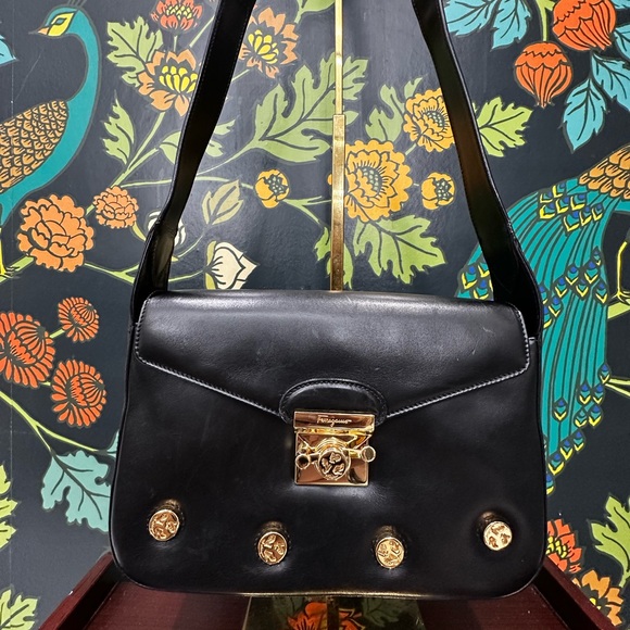 Vintage Salvatore Ferragamo Black Leather Bag – Gold Shoe hardware– 80s/90s - Picture 5 of 14